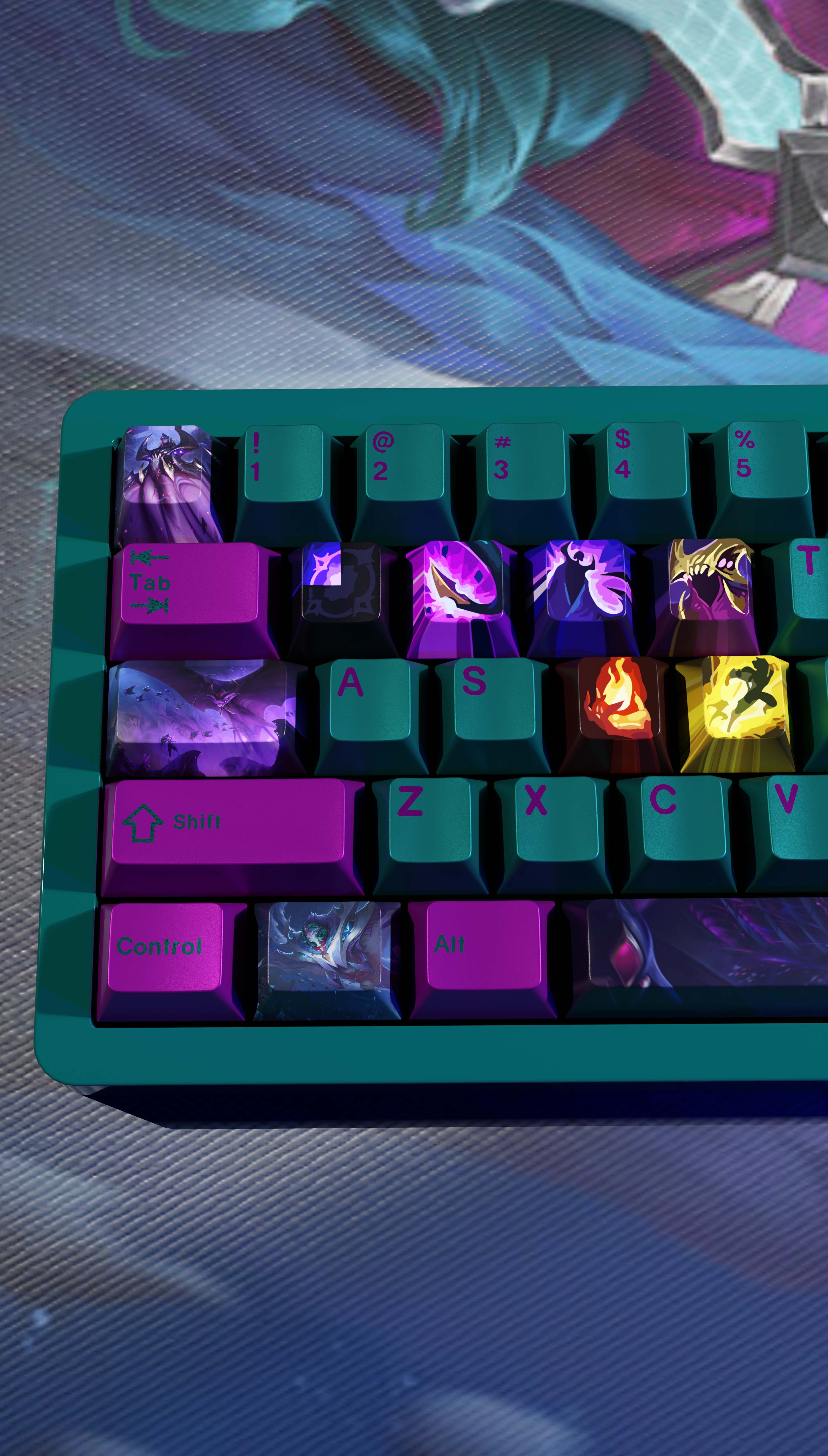 SPECIAL EDITION LEAGUE OF LEGENDS  BEL-VETH KEYCAPS