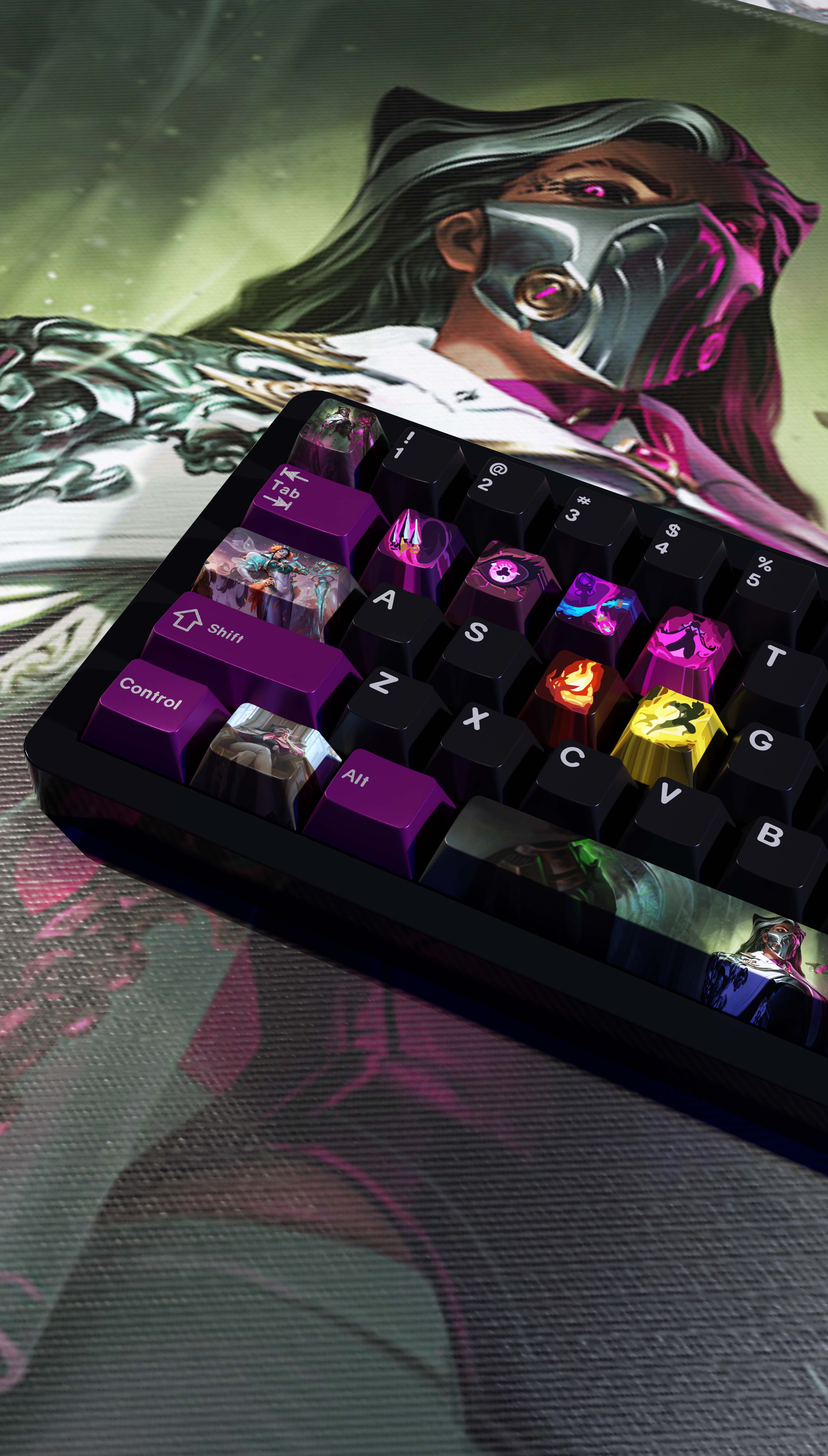 SPECIAL EDITION LEAGUE OF LEGENDS  RENATA GLASC KEYCAPS