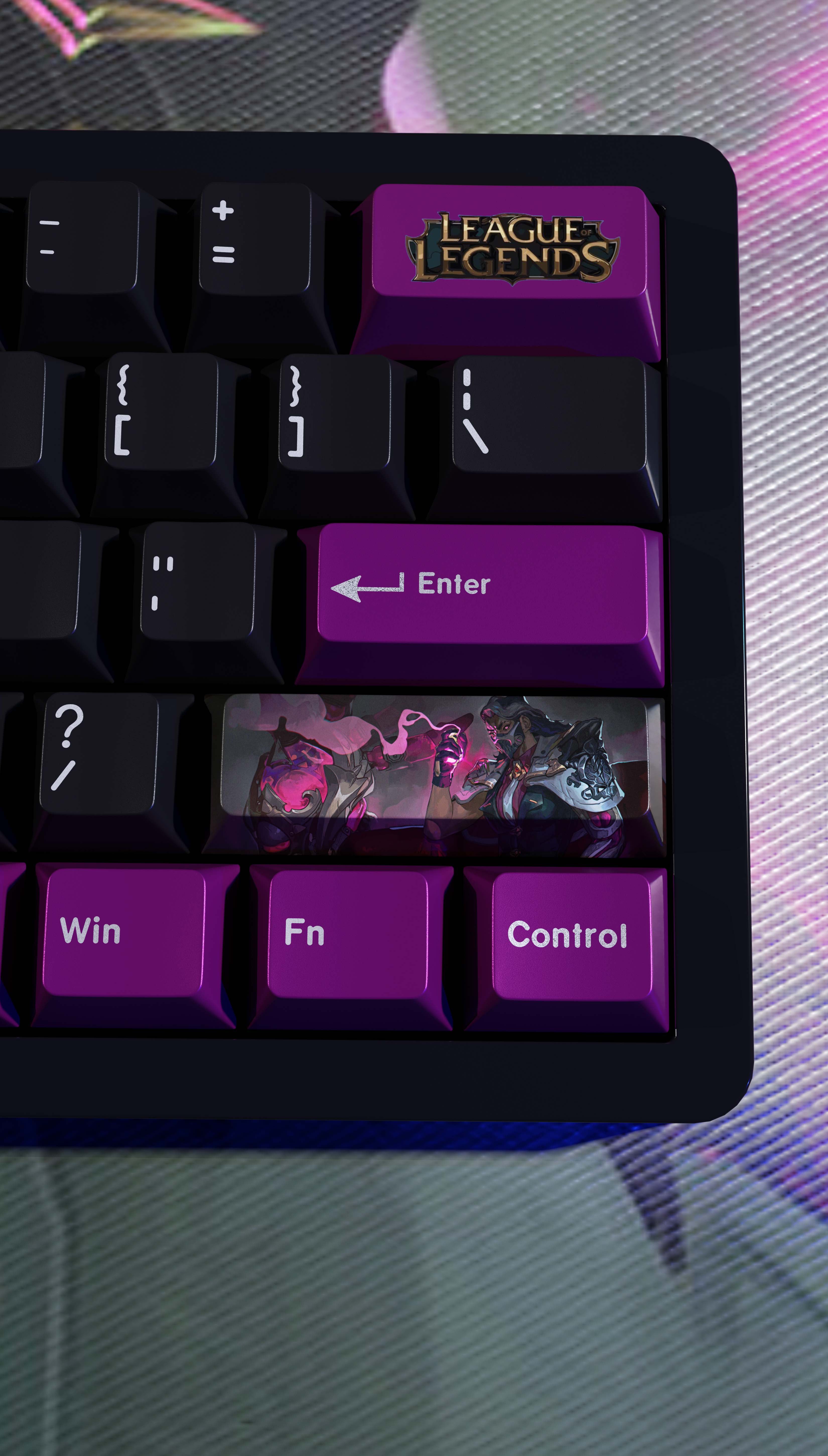 SPECIAL EDITION LEAGUE OF LEGENDS  RENATA GLASC KEYCAPS